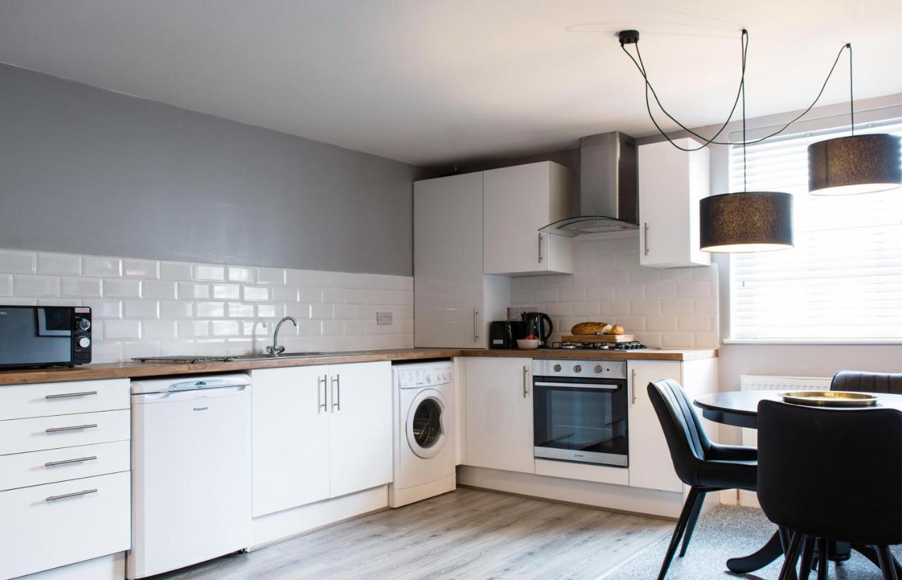 Golden Key Apartments Lillington  ภายนอก รูปภาพ